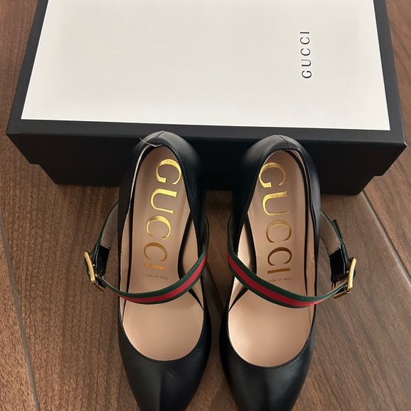 Gucci Leather Pumps with Grosgrain Strap, Mary Janes - Picture 5 of 8